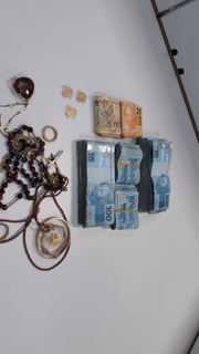 Joias, dinheiro e celulares serão alvo de investigação