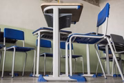 O prazo vale também para estudantes inscritos na Educação de Jovens e Adultos (EJA)