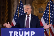 Trump discursando 