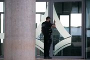 Policiais chegaram nesta madrugada à sede da CLDF