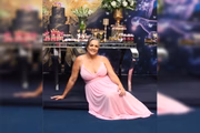 A mulher recebeu dinheiro para realizar festas neste ano e desapareceu