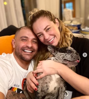 Casal adotou novo cachorrinho