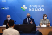 A decisão de ampliar a oferta da dose de reforço foi tomada com base em estudos da Fundação Oswaldo Cruz (Fiocruz) em parceria com a Universidade de Oxford