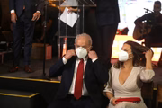 Lula esteve ao lado de sua namorada no evento em SP.