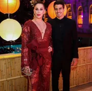 Claudia Raia e o filho Enzo