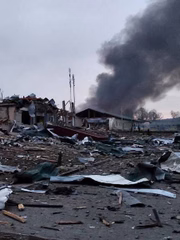 Oito mísseis destruíram o local