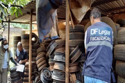 No primeiro dia da força-tarefa, ocorreram ações integradas e simultâneas em quatro cidades, com recolhimento de mais de 100 caminhões de resíduos, entulhos e pneus pelo Serviço de Limpeza Urbana (SLU) e pela Companhia Urbanizadora da Nova Capital (Novacap)