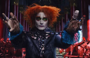 Johnny Depp no papel do Chapeleiro em Alice no País das Maravilhas (2010), por Tim Burton