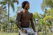 O ex-jogador mantém a forma física mesmo depois de aposentado