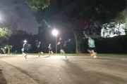 Pessoas correm pelo Parque do Ibirapuera, em São Paulo