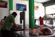 Carne estragou, prejuízo aos comerciantes