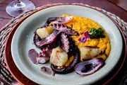 O Polvo na parrilla é uma das apostas do Cafe de La Musique