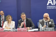 Secretário Guilherme Derrite em evento na Alesp