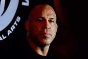 Candidato a deputado federal pelo PSD-PR, o lutador de MMA Wanderlei Silva é mais um a declarar voto ao militar da reserva