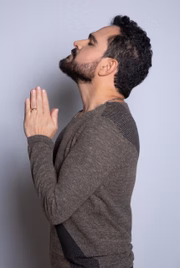 O cantor lança Ele é Jesus