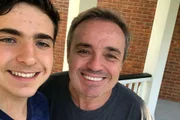 O apresentador Gugu Liberato com o filho