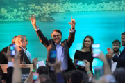 RJ - LANÇAMENTO-CANDIDATURA-JAIR-BOLSONARO - GERAL - Lançamento da candidatura de Jair Bolsonaro para à Presidência da República, durante Convenção Nacional do PSL Centro de Convenções SulAmérica no Rio de Janeiro (RJ), neste domingo (22). 22/07/2018 - Foto: JOSE LUCENA/FUTURA PRESS/FUTURA PRESS/ESTADÃO CONTEÚDO