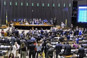 Elas são importantes para articulações políticas e atuam como um mecanismo de apoio dos parlamentares para aprovação ou não de ideias discutidas no âmbito do poder legislativo