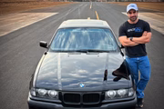 Matheus Dressler, influenciador de corridas de carros de luxo