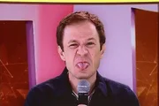 Leifert se parece mais com a atriz
