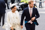 Acompanhada de Harry, Meghan grávida de Archie. O menino nasceu em 6 de maio de 2019