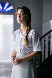 Fabiana (Nathalia Dill) – É a irmã mais velha de Virgínia (Paolla Oliveira). Filha de Zenaide (Maeve Jinkings) e Hélcio (Dionísio Neto). Quando os Ramirez e os Matheus se desentendem por ocasião do casamento de Maria (Juliana Paes) e Amadeu (Marco Palmeira), é raptada pela família rival e deixada em um convento. Criada por freiras, cresce sonhando com a vida que gostaria de ter ao lado de sua família. Um dia, através de um programa de TV, reconhece a irmã Virgínia (Paolla Oliveira), que mostra um amuleto igual ao dela. Descobre onde ela mora e se aproxima, mas aos poucos revela sua faceta vingativa e rancorosa