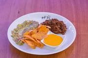 Carne moída com tempero mexicano, guacamole e Doritos