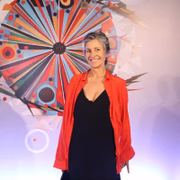"É o assunto mais importante do nosso país nesse momento. Eu falei, sim, sobre política com algumas pessoas. Normal, não é? Vocês queriam que eu falasse o que? Sobre a Xuxa ou do show da Ivete?", contou a atriz.