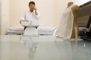 Morador do Park Way, Susumu faz tratamento de diálise peritonial em casa. Resultados são acompanhados via computador pelos médicos