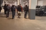 Preparador físico do Universitario, do Peru, foi preso por racismo após imitar macaco diante da torcida do time paulista
