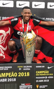 Jorge Eduardo era natural de Além Paraíba (MG) e vestia a camisa 5. O adolescente, que atuava como volante, começou a jogar futebol aos 7 anos, no Democrata de Além Paraíba, projeto mantido pela Associação de Pais e Amigos do clube. Ele chegou em 2016, aos 12 anos, às categorias de base do Flamengo. Era um dos líderes e capitão da equipe campeã carioca Sub-15 em 2018. Neste ano, começaria na categoria Sub-16