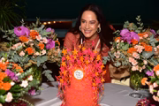 Silvia Abravanel ganhou uma festa surpresa da família 