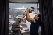 Juntos a dois anos, são pais de Álex, de seis meses