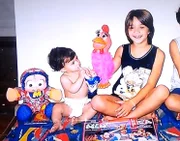 Ela deixou o cabelo crescer e começou a tomar hormônios aos 20 anos