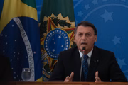Bolsonaro afirmou que o governo não interfere no preço dos combustíveis