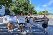 Os manifestantes também pedem o fim da proibição do recebimento de transfusão de sangue