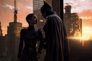 Selina/Mulher-Gato funciona como contraponto social ao Batman