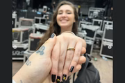 Noiva aceitou o pedido de casamento n opalco