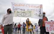 Manifestantes cobram providências do Governo do Distrito Federal para ajudar o setor 