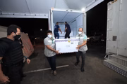 Governo do Amazonas recebe 53.750 mil doses de vacinas contra a Covid