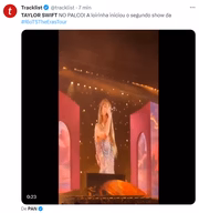 Taylor se emocionou nos primeiros momentos de show