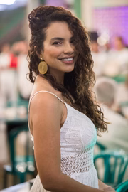 Francisca (Gabriela Moreyra)