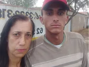 Moradora de Goiás com o "Novo Lázaro"
