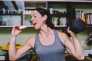 A dieta regrada não traz sofrimento, ao contrário: ela aprendeu a ouvir o próprio corpo e fazer escolhas conscientes