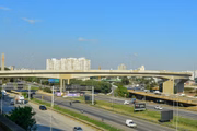O novo viaduto, visto à distância