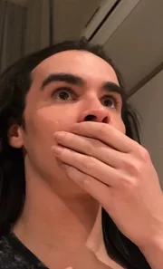 Os vídeos do momento viralizaram na internet
