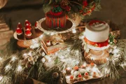 Os decoradores misturaram peças orgânicas com itens comuns de uma casa