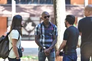 O cantor passou pelaas ruas do Largo do Arouche, em São Paulo