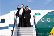 Além disso, os gastos do presidente durante as férias também geraram debate. Segundo a Secretaria-Geral da Presidência, a viagem de Bolsonaro custou quase R$ 900 mil aos cofres públicos. Ele estava acompanhado da esposa, Michelle Bolsonaro, da filha, Laura Bolsonaro, da enteada, Letícia, entre outras pessoas