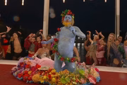O artista frances pintado de azul na "Santa Ceia" da abertura das Olimpíadas de 2024